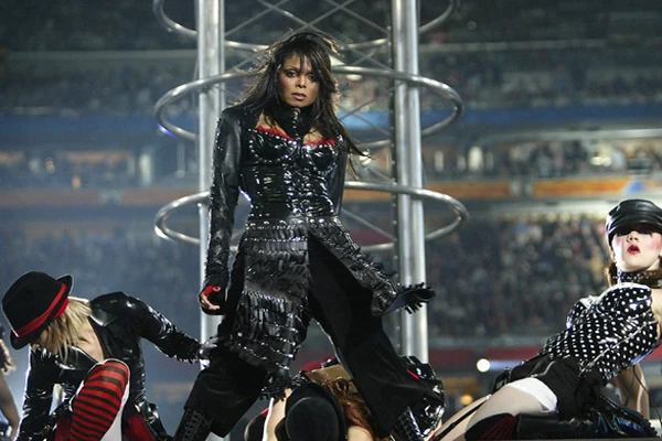 Janet Jackson, Justin Timberlake at Super Bowl XXXVIII – Best Halftime ...